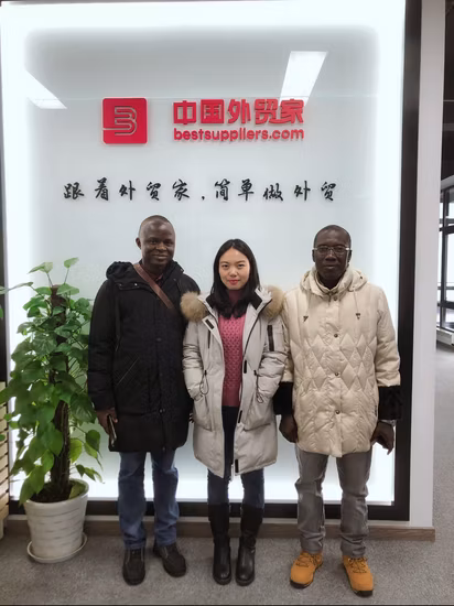 양방향 이중 16A 벽 원형 구멍 소켓 스위치(126×126mm)